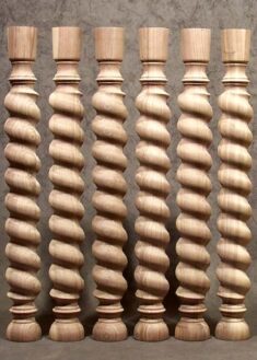 Gambe per tavolo di legno decorate con motivo intrecciato, TH215